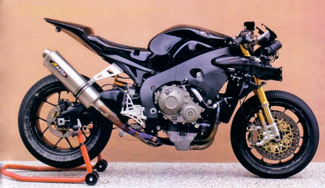 Honda cbr 1000rr arata